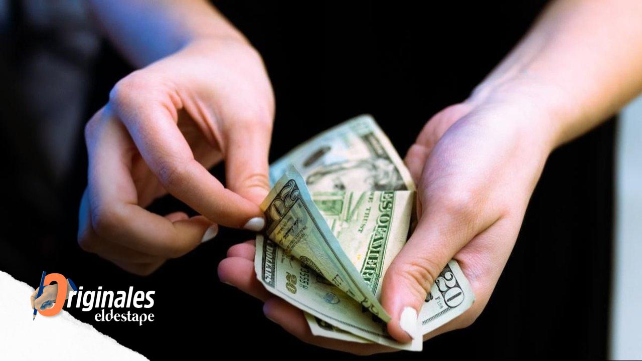 Alerta para el carry trade de Caputo: los ahorristas siguen apostando al dólar