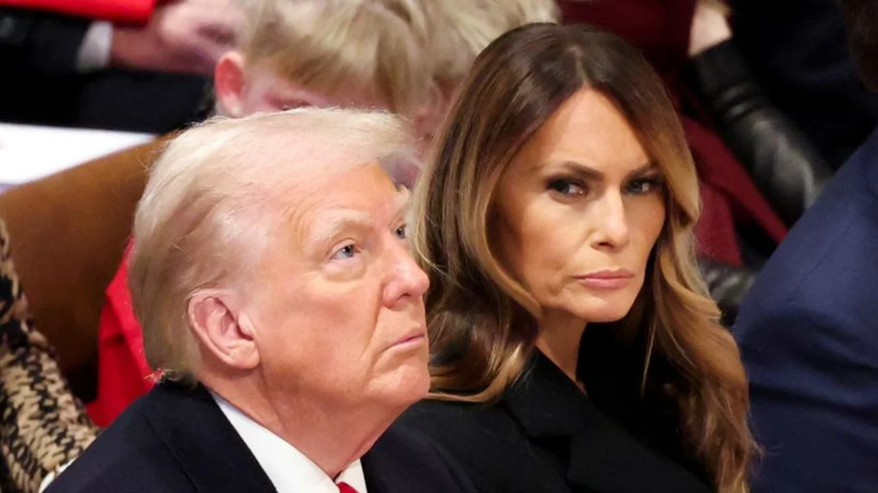 Trump asiste a un servicio de oración, recibe un sermón sobre inmigrantes y jóvenes LGBT