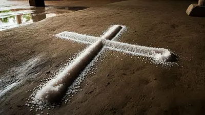 Cruz de sal. Cruz de sal.