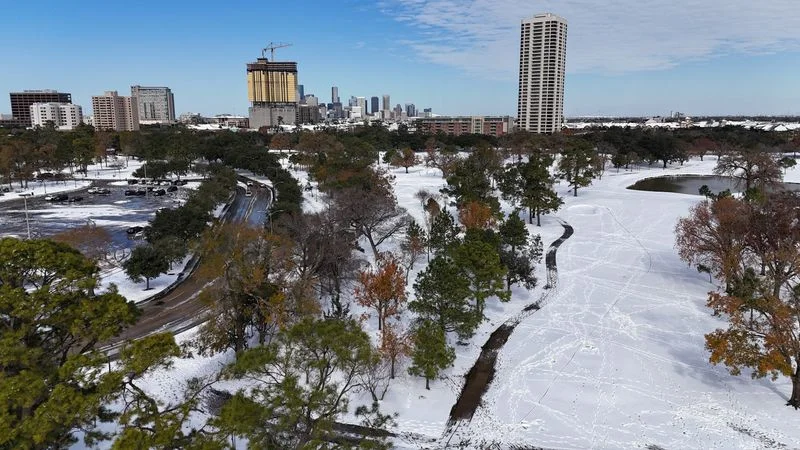 Inusual tormenta de nieve cubre de blanco Houston y Nueva Orleans
