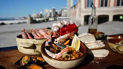 plato de mariscos. plato de mariscos.