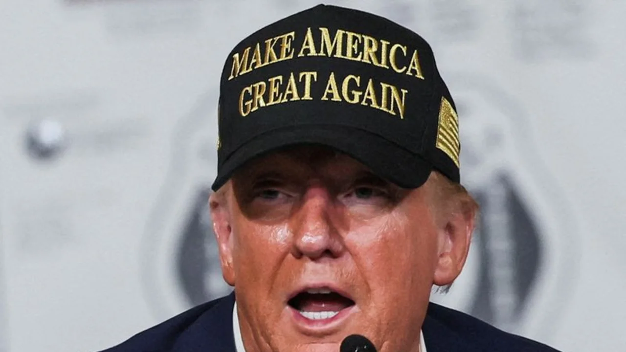 Trump despide a 17 inspectores generales independientes en agencias federales: fuente