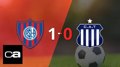 San Lorenzo derrotó 1-0 a Talleres con un gol de Andrés Vombergar San Lorenzo derrotó 1-0 a Talleres con un gol de Andrés Vombergar
