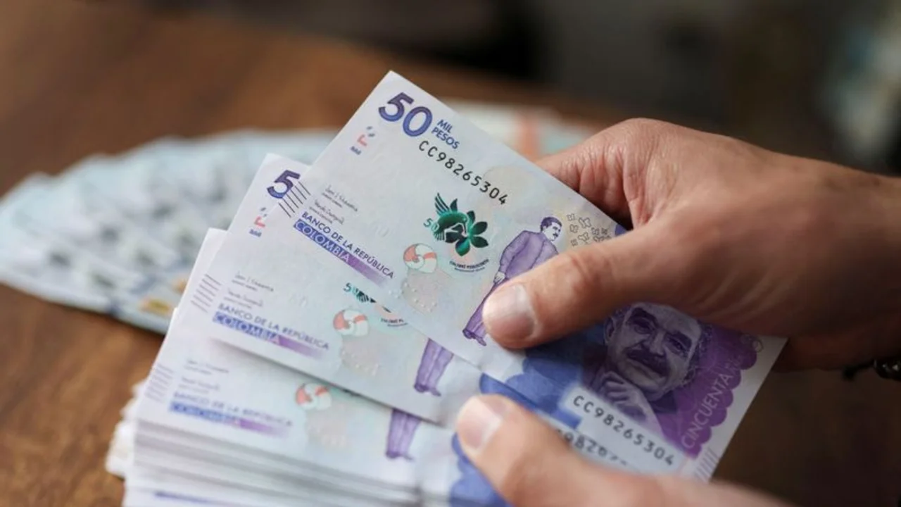 Peso colombiano abre con fuerte caída tras tensión diplomática y comercial de Colombia con EE.UU
