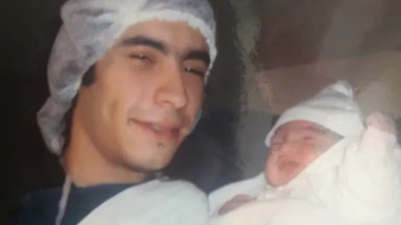 Cuántos años tiene Alma la hija de Ulises Bueno.
