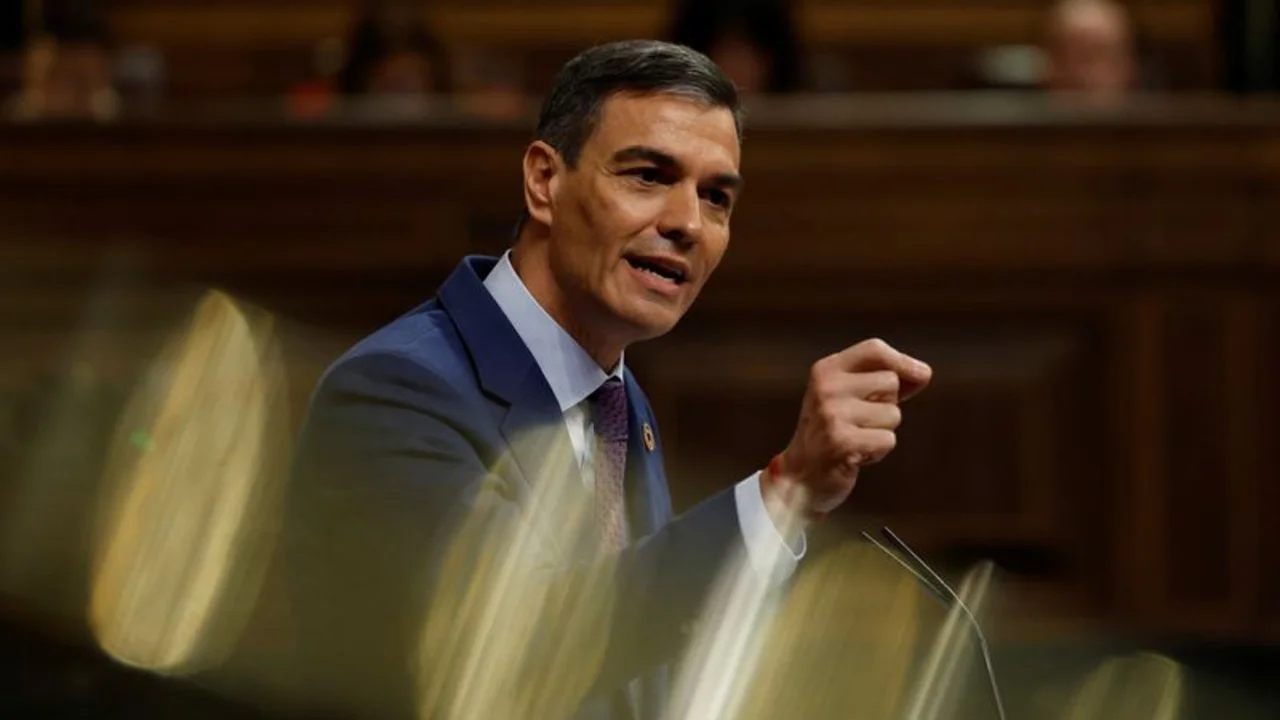 El Gobierno español desbloquea con su aliado catalán las medidas sobre impuestos y pensiones, según EFE