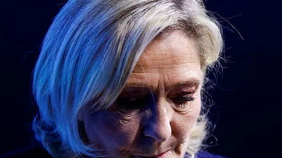 La policía francesa investiga amenazas de muerte contra los magistrados que juzgan a Le Pen La policía francesa investiga amenazas de muerte contra los magistrados que juzgan a Le Pen