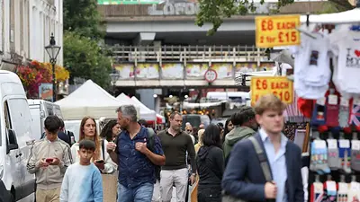 La población británica alcanzará 72,5 millones en 2032 por la inmigración: Oficina de Estadísticas La población británica alcanzará 72,5 millones en 2032 por la inmigración: Oficina de Estadísticas