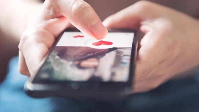 citas, aplicaciones de citas, tinder, parejas. 