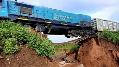 Salta: una vía se rompió y un tren quedó suspendido en el aire, en medio de los planes de privatización de Milei Salta: una vía se rompió y un tren quedó suspendido en el aire, en medio de los planes de privatización de Milei