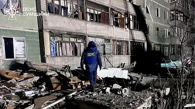 Un dron ruso ataca un bloque de apartamentos en Ucrania y mata a cuatro personas Un dron ruso ataca un bloque de apartamentos en Ucrania y mata a cuatro personas