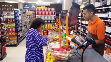 El Sindicato de Comercio le da la peor noticia a Milei en las paritarias y sostiene los aumentos que consiguió