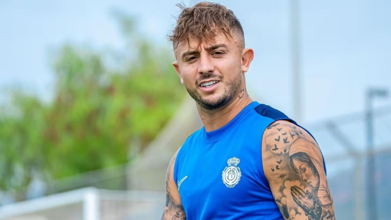 Pablo Maffeo en un entrenamiento del Mallorca.