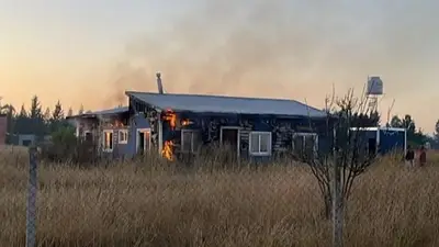 Ataque lesbicida: tras el discurso de Milei, prendieron fuego la casa de dos mujeres Ataque lesbicida: tras el discurso de Milei, prendieron fuego la casa de dos mujeres