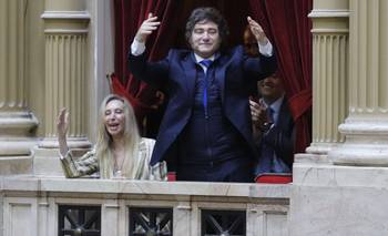 Milei empodera a la SIDE y la oposición exige abrir el Congreso para voltear el DNU | Nueva ofensiva