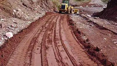 Tras las lluvias, Vialidad de La Rioja refuerza trabajos para recuperar rutas y garantizar la transitabilidad Tras las lluvias, Vialidad de La Rioja refuerza trabajos para recuperar rutas y garantizar la transitabilidad
