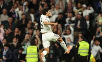 El Madrid golea al Betis con un triplete de Gonzalo y recorta distancias con el Barcelona | España