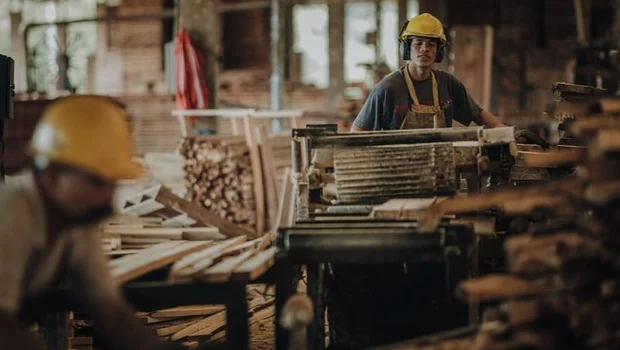 Indec: se derrumbaron la industria y la construcción en agosto | Crisis económica