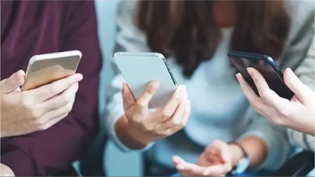 Si te llega este mensaje de texto al celular, tu línea va a pasar a otra compañía: qué hay que hacer