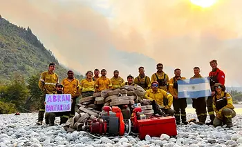Milei se infla el pecho con el operativo nacional, pero aún le faltan 274 brigadistas | Incendios