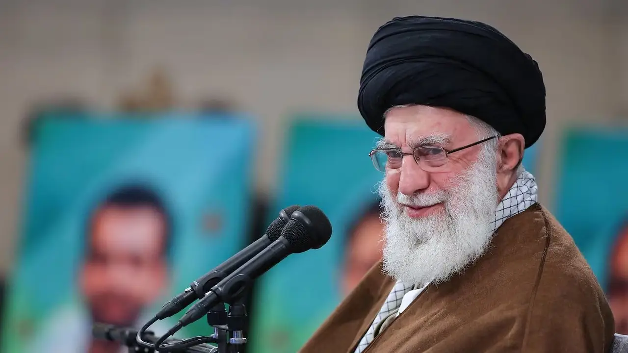 Quién es Alí Jamenei, el ayatolá y líder supremo de Irán