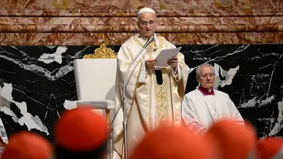 El papa León denuncia el "afán de guerra" del mundo en un encendido discurso en el Vaticano El papa León denuncia el "afán de guerra" del mundo en un encendido discurso en el Vaticano