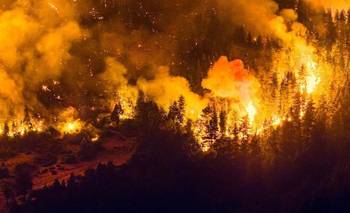 Chubut en alerta: el fuego se intensifica y apuntan a una “intención criminal”  | Emergencia ambiental