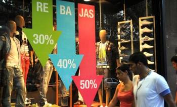 Las ventas minoristas se derrumbaron en diciembre: 5,2% de caída interanual  | Crisis