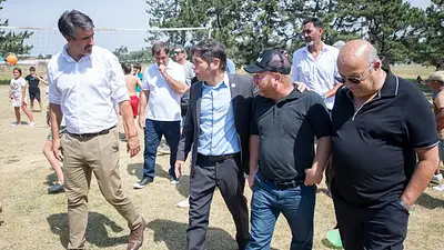 Kicillof se mostró con dirigentes políticos de su espacio en Miramar Kicillof se mostró con dirigentes políticos de su espacio en Miramar