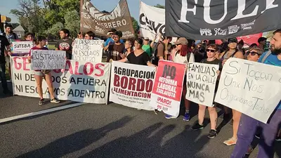 Lustramax, Despidos. Lustramax, Despidos.