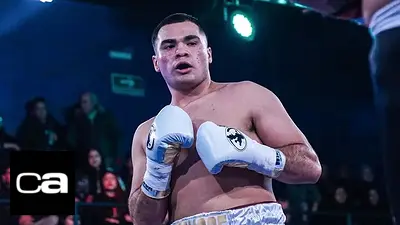 Es hijo de un campeón panamericano de boxeo, debutó en 2025 ganó todas sus peleas por KO y va por un título en 2026 Es hijo de un campeón panamericano de boxeo, debutó en 2025 ganó todas sus peleas por KO y va por un título en 2026