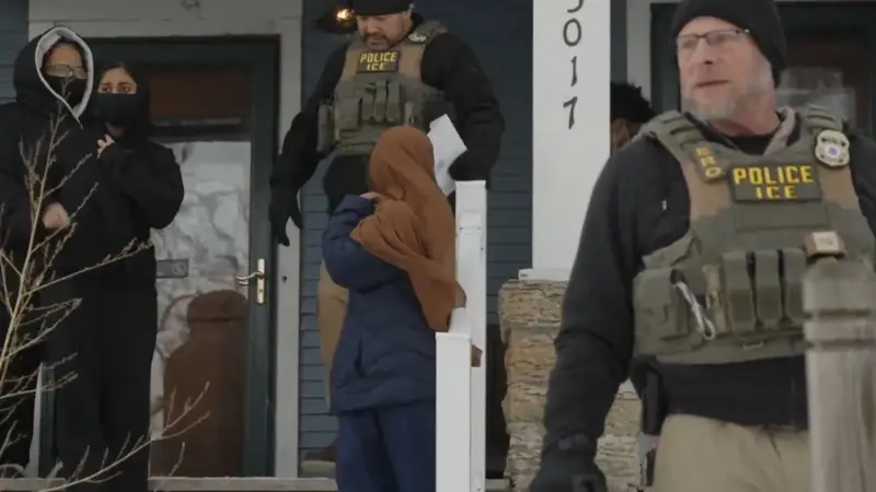 Se multiplican las razias contra inmigrantes en Estados Unidos y Trump da "inmunidad" a ICE