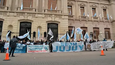 Trabajadores jujeños denuncian despidos arbitrarios en diversas comisiones municipales: "Oídos sordos" Trabajadores jujeños denuncian despidos arbitrarios en diversas comisiones municipales: "Oídos sordos"