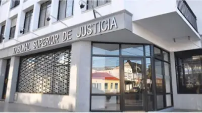 Salariazo: los jueces se aumentaron el sueldo un 38% y ATE advirtió que es una medida "obscena" Salariazo: los jueces se aumentaron el sueldo un 38% y ATE advirtió que es una medida "obscena"