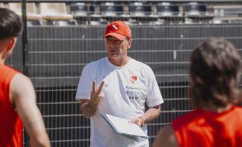 Sufre Quinteros: Independiente recibió una oferta millonaria por una figura | Independiente