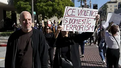 Rechazo masivo a ICE: pausan un proyecto para construir un centro de detención en un pueblo republicano Rechazo masivo a ICE: pausan un proyecto para construir un centro de detención en un pueblo republicano