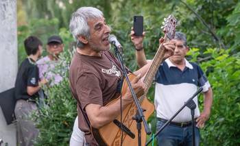 Emoción por Peteco Carabajal: inauguró un espacio cultural único | Música