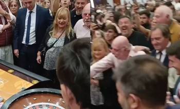 Fue a un casino de Mar del Plata, apostó todo al 21 y su reacción quedó grabada | Virales