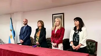 Escándalo en Santa Cruz: los jueces se subieron el sueldo un 42% y tuvieron que dar marcha atrás Escándalo en Santa Cruz: los jueces se subieron el sueldo un 42% y tuvieron que dar marcha atrás