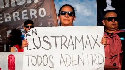 Lustramax, Despidos. Lustramax, Despidos.