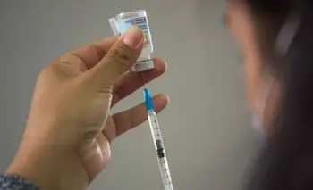 Comenzó la campaña de vacunación contra el Virus Sincicial Respiratorio | Vacunación