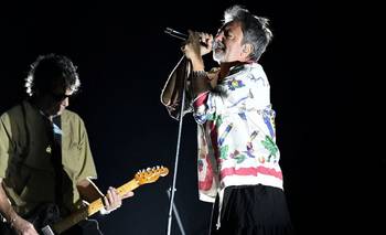Adrián Dárgelos se accidentó en pleno show y se volvió viral | Música