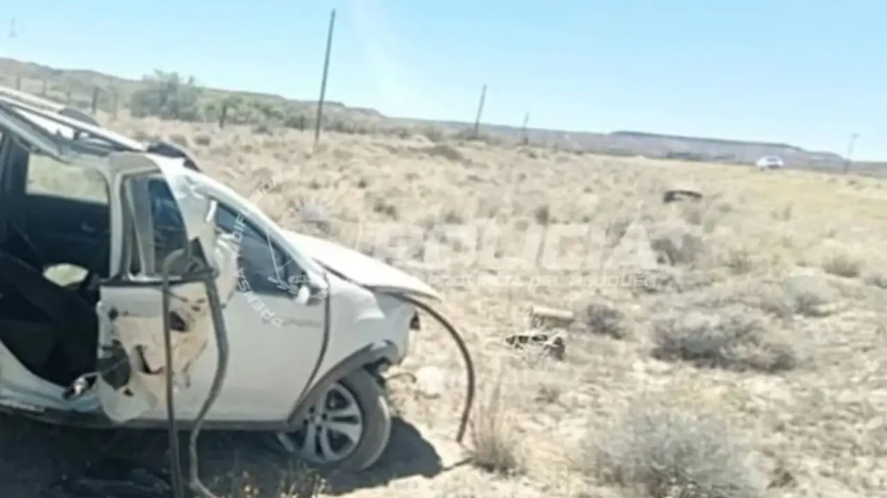 Volvía de sus vacaciones: un hombre de 64 años murió tras volcar en una ruta de Neuquén