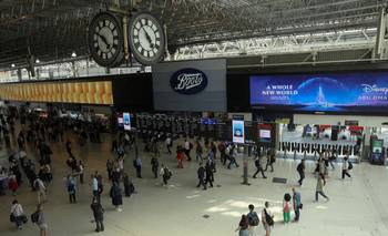 Indra firma un acuerdo para gestionar los sistemas de venta y control del transporte londinense | Acuerdo