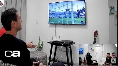 Reapareció Moretti: risas, empanadas, partidos de FIFA y escandalosas declaraciones sobre San Lorenzo Reapareció Moretti: risas, empanadas, partidos de FIFA y escandalosas declaraciones sobre San Lorenzo