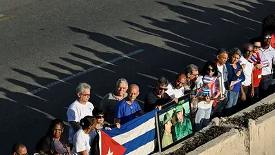 Cubanos protestan contra agresión de EEUU a Venezuela frente a embajada en La Habana Cubanos protestan contra agresión de EEUU a Venezuela frente a embajada en La Habana