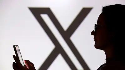 Decenas de miles de usuarios reportan una caída de la red social X, según Downdetector Decenas de miles de usuarios reportan una caída de la red social X, según Downdetector