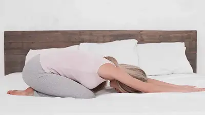 Postura de yoga para el dolor menstrual. Postura de yoga para el dolor menstrual.