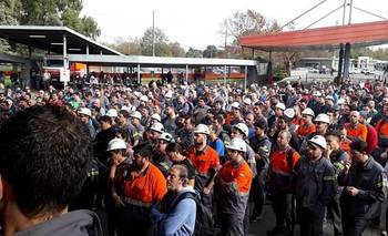 La UOM paraliza Acindar y acusa a las empresas contratistas de “despidos injustificados” | Conflicto gremial