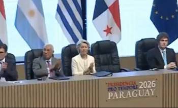 Milei se quedó inmóvil cuando todos aplaudían a Lula | Acuerdo mercosur - ue